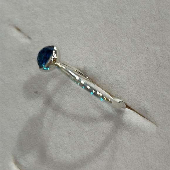 RETIRED December Droplets Birthstone Ring - Picture 4 of 5